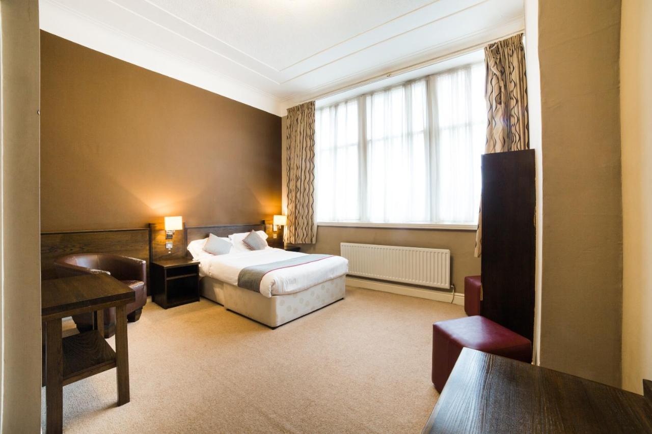 Oyo Hotel Majestic 배로우인퍼니스 외부 사진