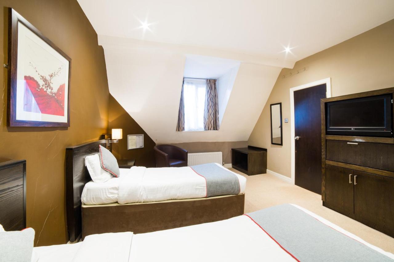 Oyo Hotel Majestic 배로우인퍼니스 외부 사진